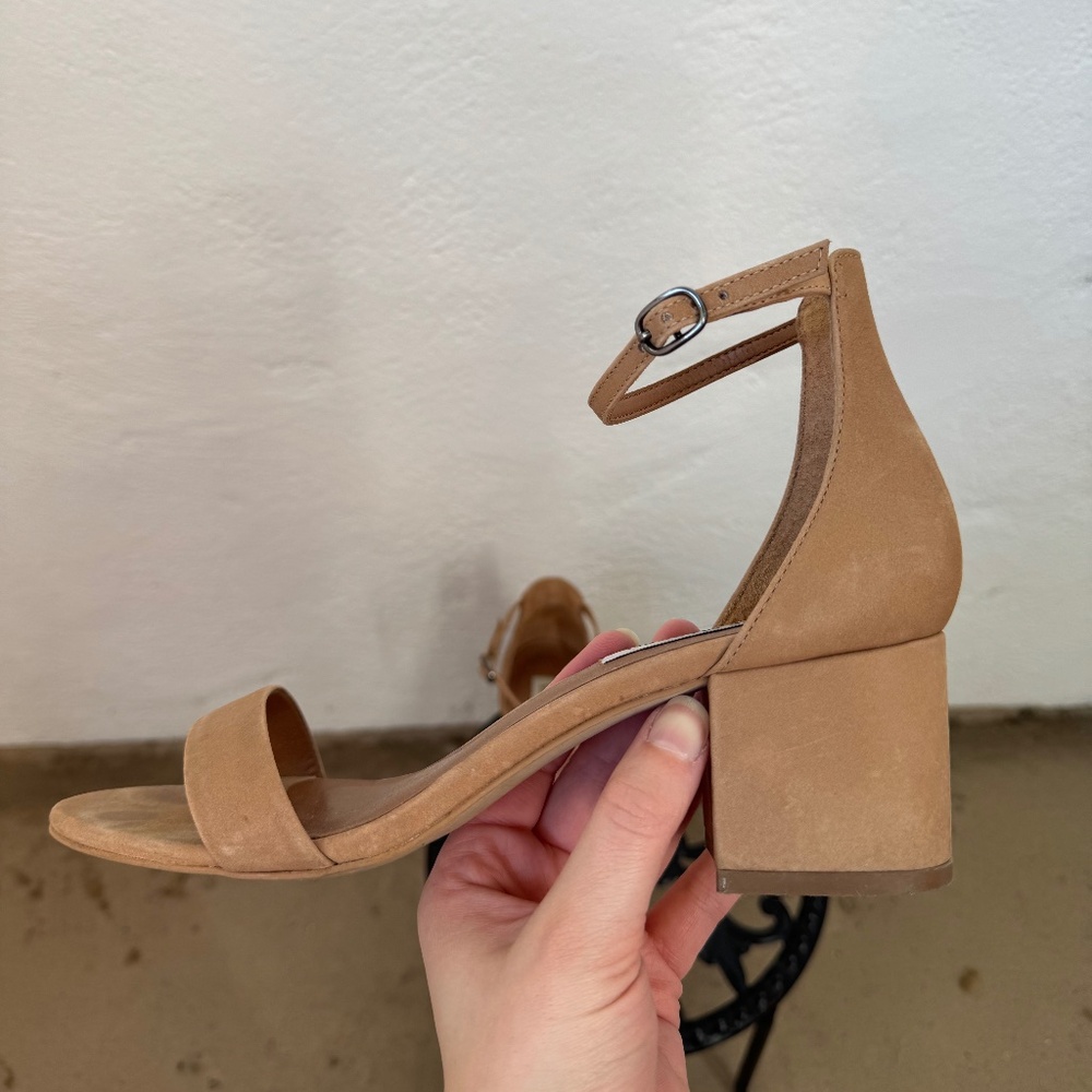 Steve Madden Nude Heels
